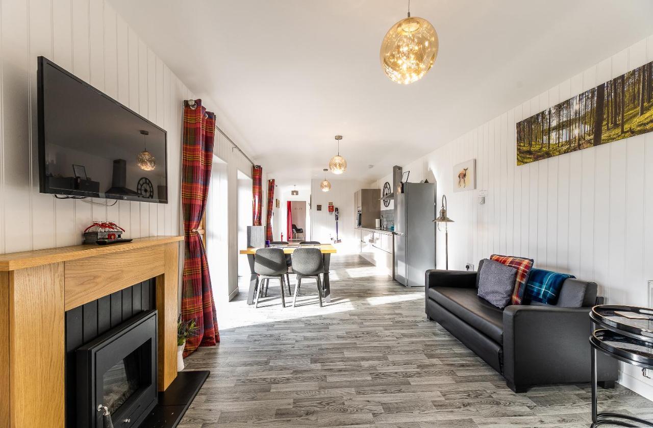 Fairview Farm Holiday Accommodation 14 Luxury Lodges, Cabins, Dog Friendly, Suitable For Couples, Families And Groups, Wedding Guests , Corporate Events, Sleeps 2-65 Guests In Ravenshead, Nottingham Near Sherwood Forest, Set In 88 Acres Eksteriør bilde