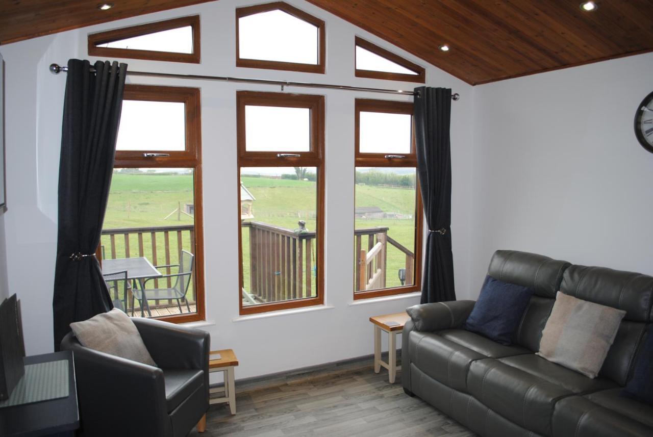 Fairview Farm Holiday Accommodation 14 Luxury Lodges, Cabins, Dog Friendly, Suitable For Couples, Families And Groups, Wedding Guests , Corporate Events, Sleeps 2-65 Guests In Ravenshead, Nottingham Near Sherwood Forest, Set In 88 Acres Eksteriør bilde
