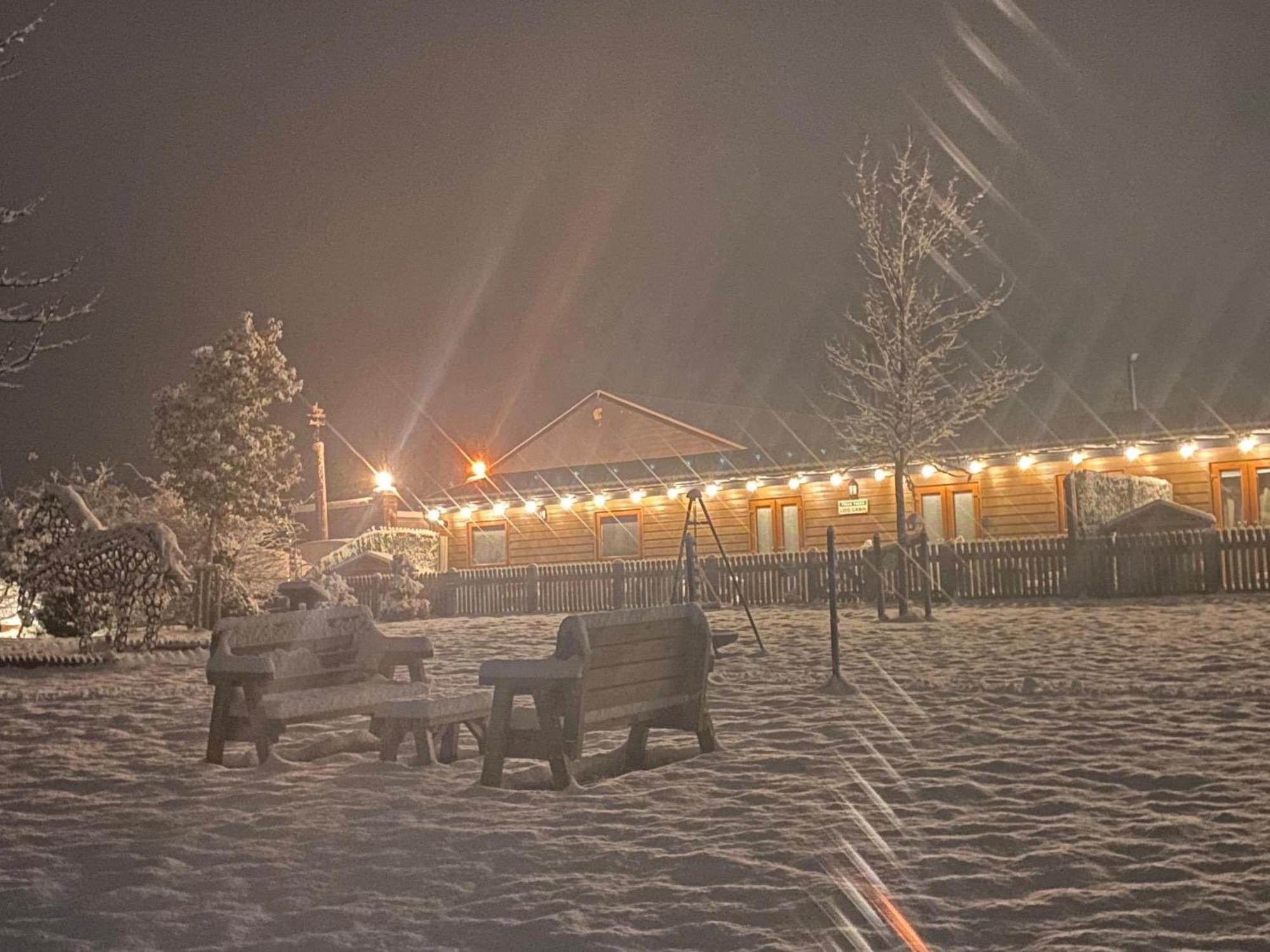 Fairview Farm Holiday Accommodation 14 Luxury Lodges, Cabins, Dog Friendly, Suitable For Couples, Families And Groups, Wedding Guests , Corporate Events, Sleeps 2-65 Guests In Ravenshead, Nottingham Near Sherwood Forest, Set In 88 Acres Eksteriør bilde