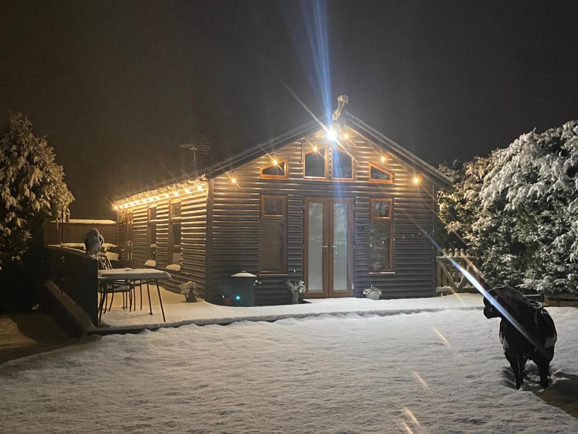 Fairview Farm Holiday Accommodation 14 Luxury Lodges, Cabins, Dog Friendly, Suitable For Couples, Families And Groups, Wedding Guests , Corporate Events, Sleeps 2-65 Guests In Ravenshead, Nottingham Near Sherwood Forest, Set In 88 Acres Eksteriør bilde